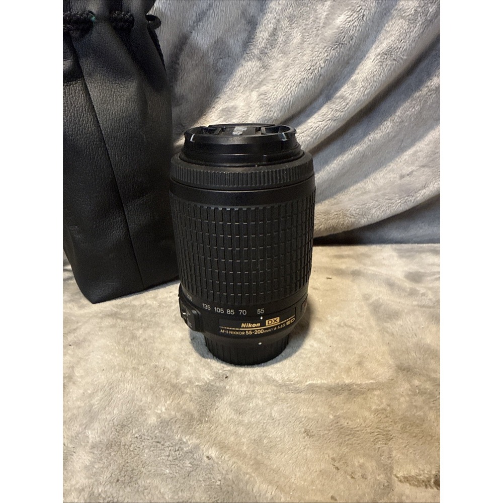 Nikon AF-S DX Zoom-NIKKOR 55-200mm f/4-5.6G ED Lens  VR